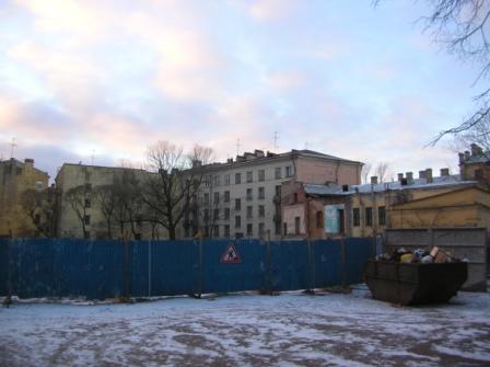 Вид с восточной стороны (от Канонерской ул.)