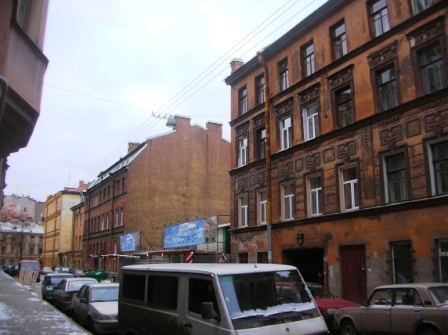 Вид с Люблинского переулка.