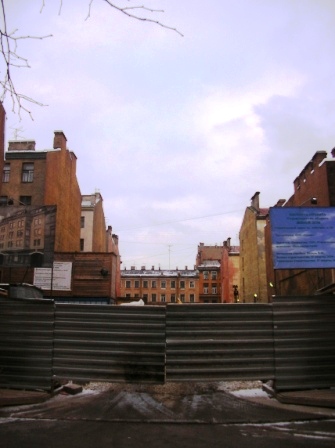 Вид с Люблинского переулка.